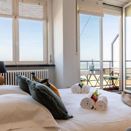 Huswell - Beautiful Spacious Studio With Frontal Sea View Knokke-Heist Exterior photo