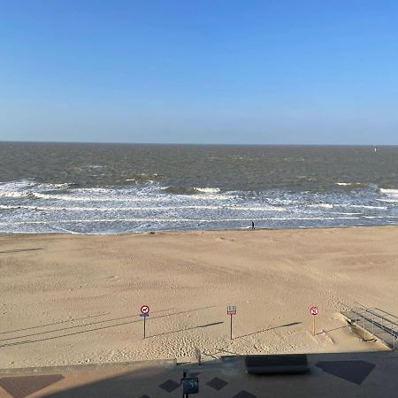 Huswell - Beautiful Spacious Studio With Frontal Sea View Knokke-Heist Exterior photo