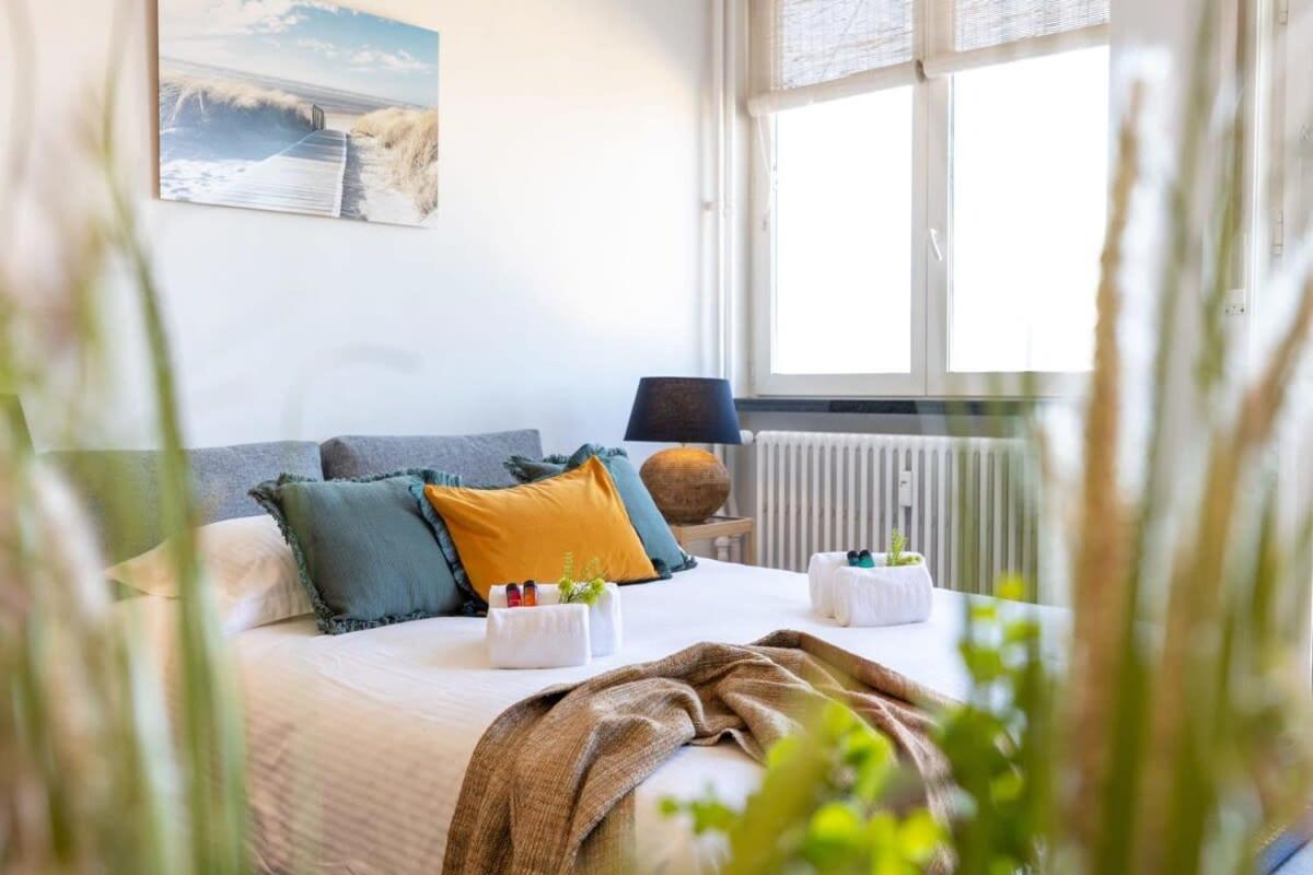 Huswell - Beautiful Spacious Studio With Frontal Sea View Knokke-Heist Exterior photo