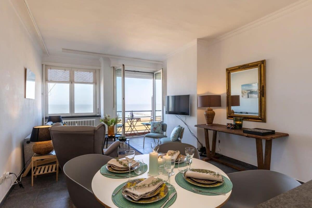 Huswell - Beautiful Spacious Studio With Frontal Sea View Knokke-Heist Exterior photo