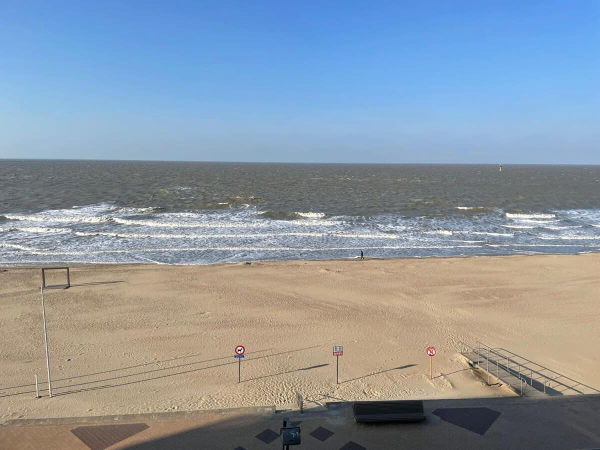Huswell - Beautiful Spacious Studio With Frontal Sea View Knokke-Heist Exterior photo