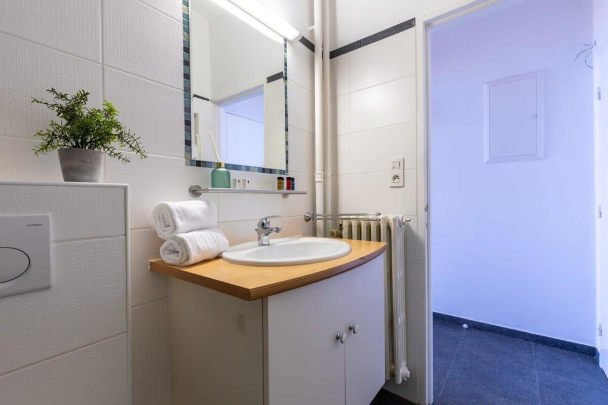 Huswell - Beautiful Spacious Studio With Frontal Sea View Knokke-Heist Exterior photo